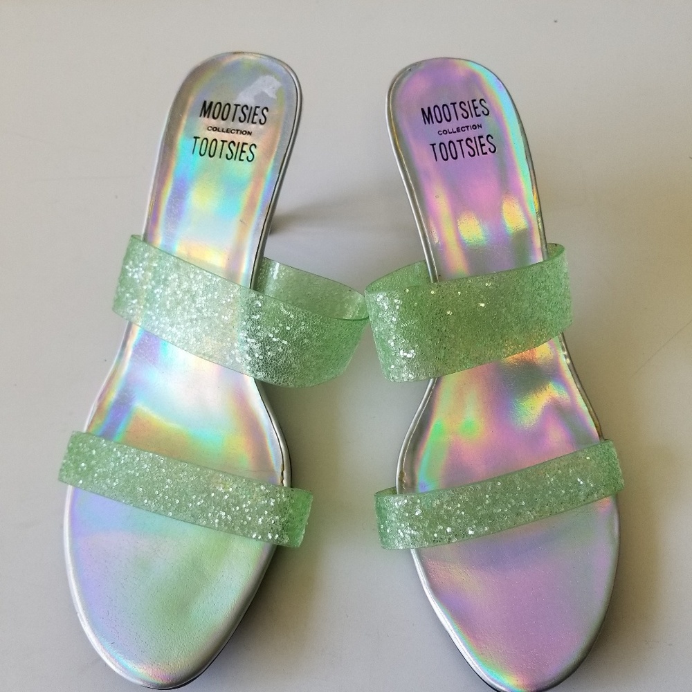 Summer shoes